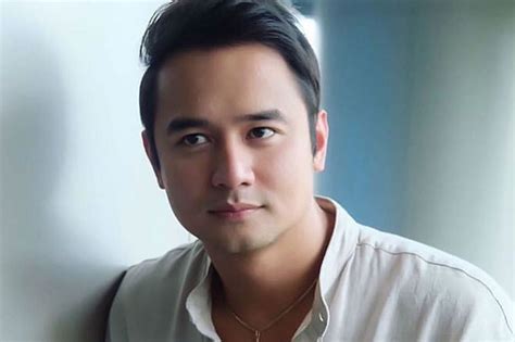 JM de Guzman, naki.